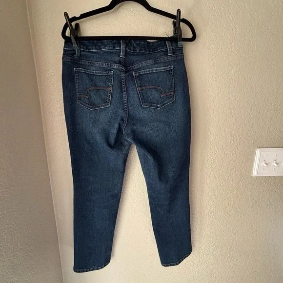 Time and Tru Women's Straight-Leg Jeans, Size 10P. - Picture 4 of 5